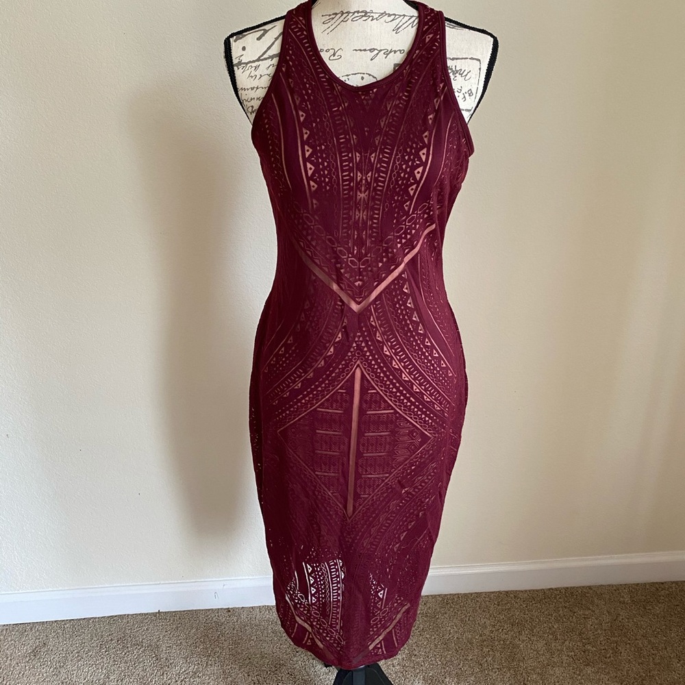 ON SALE‼️ $8 -Mossimo burgundy midi dress